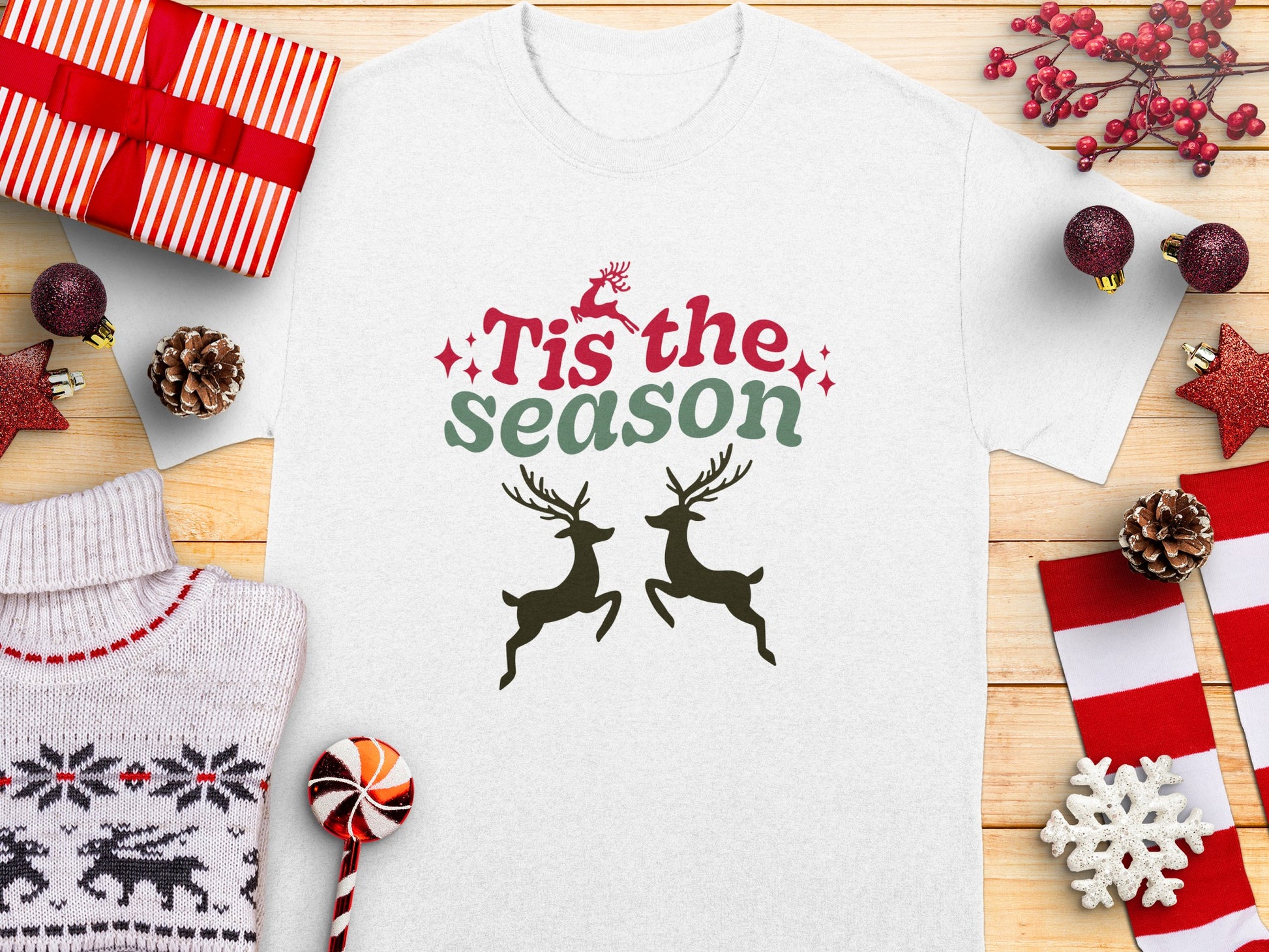 Festive Tis the Season Reindeer Design T-Shirt